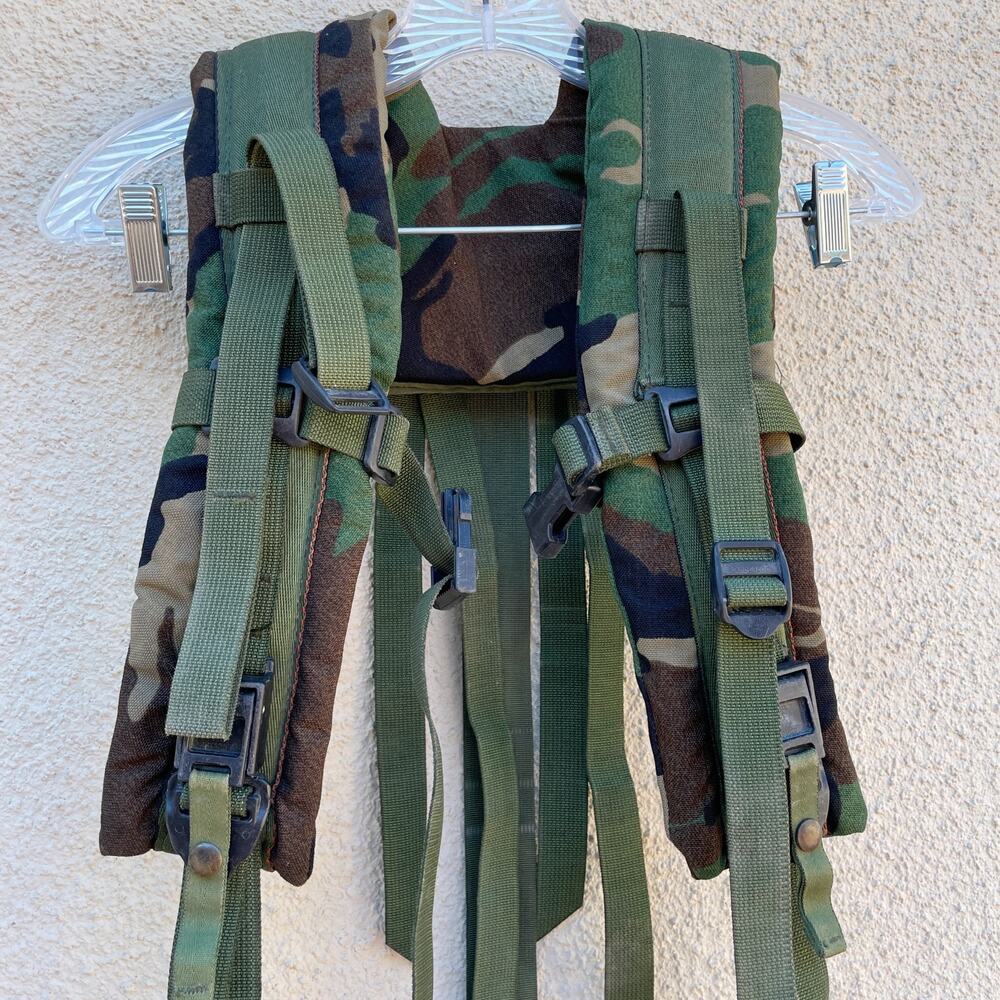 Authentic US Army MOLLE II Large Rucksack Shoulder Straps Frame Woodland SDS 97